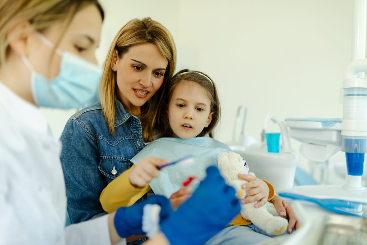 Baby teeth: what parents need to know in Hill Country Village